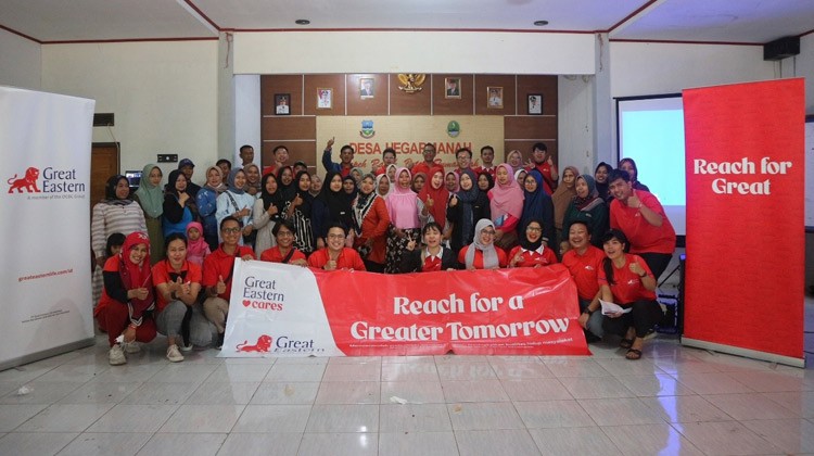 Pelatihan untuk Kembangkan Usaha Warga Desa Hegarmanah, Garut, Jawa Barat 
