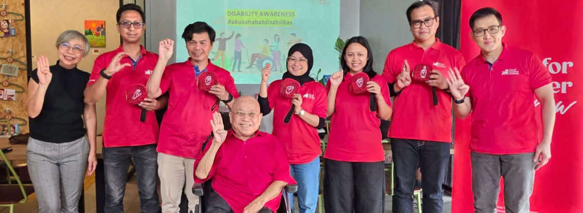 Rayakan Semangat Berbagi melalui Christmas Charity