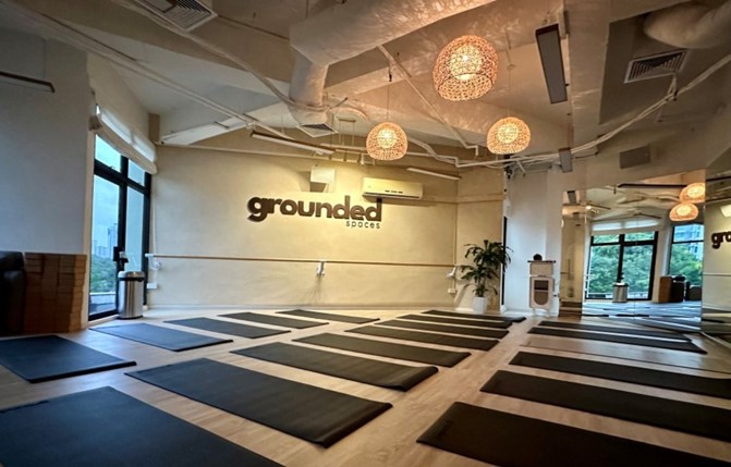 Grounded Spaces