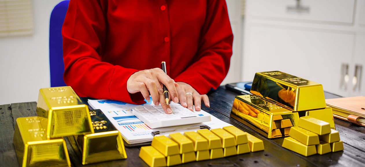Thinking about investing in gold? A beginner’s guide for Singapore
