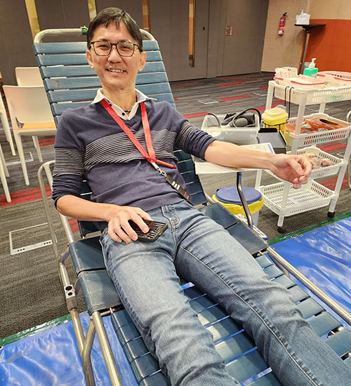 Be someone's lifeline - donate blood