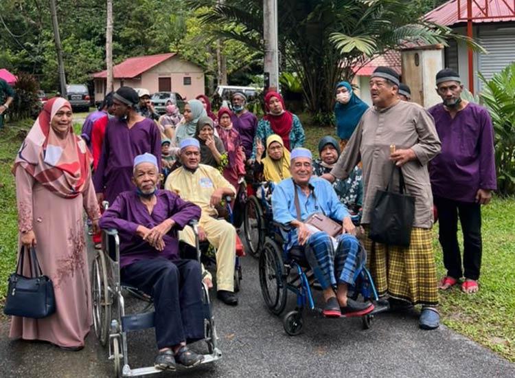 Celebrating Raya with the Less Fortunate
