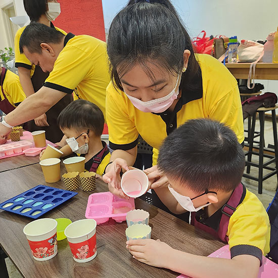 GELM ChildrenCare treats underprivileged children to a soap-making workshop