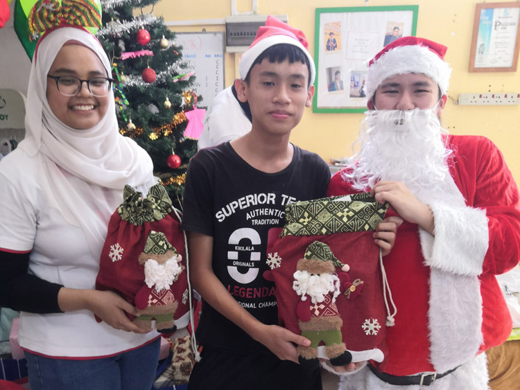Bringing Christmas Cheer to the Underprivileged
