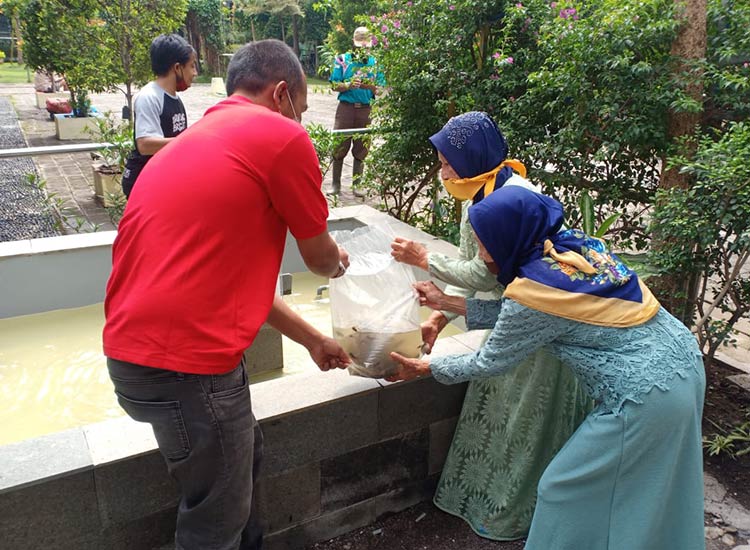 Strengthening the Communities around us at Surabaya & Bali
